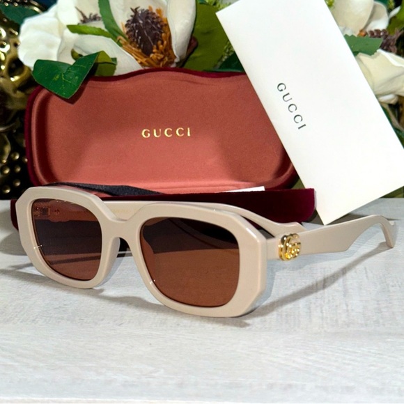 Gucci Beige Sunglasses GG1535S - Picture 2 of 7